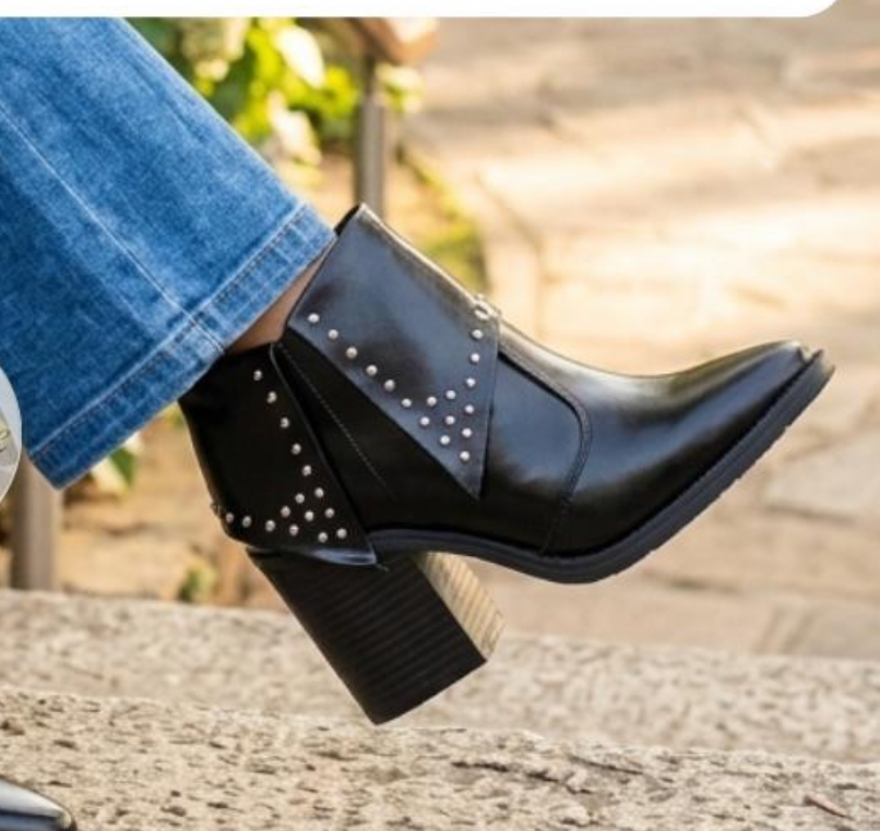 Botín Dani - elegante ecocuero negro