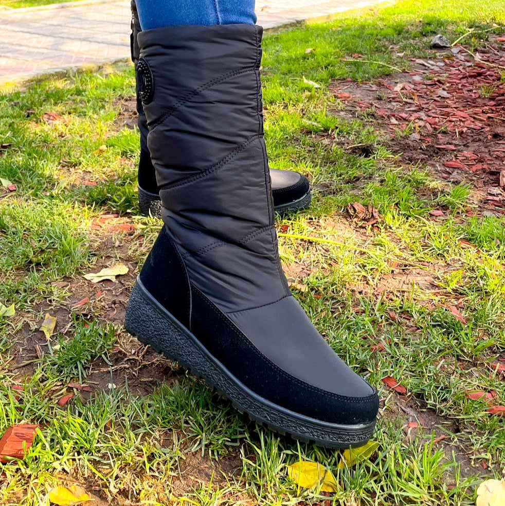 Botin Kary Negro con chiporro interno y suela de goma para dias frios