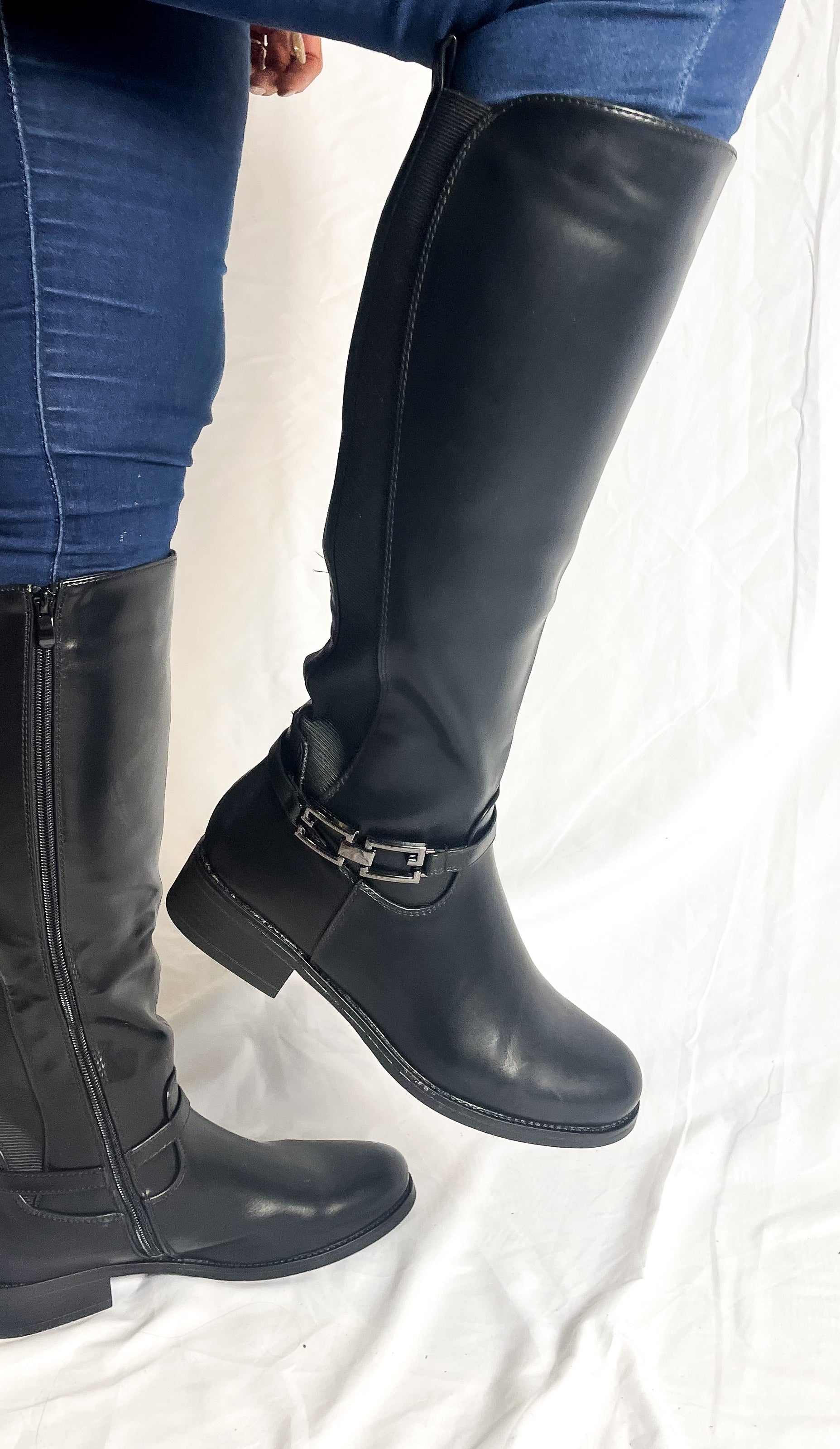 Botas Bucaneras Tania Lux Negro hebilla