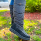 Botas Snow impermeables con forro interno de chiporro y plataforma de goma estable.