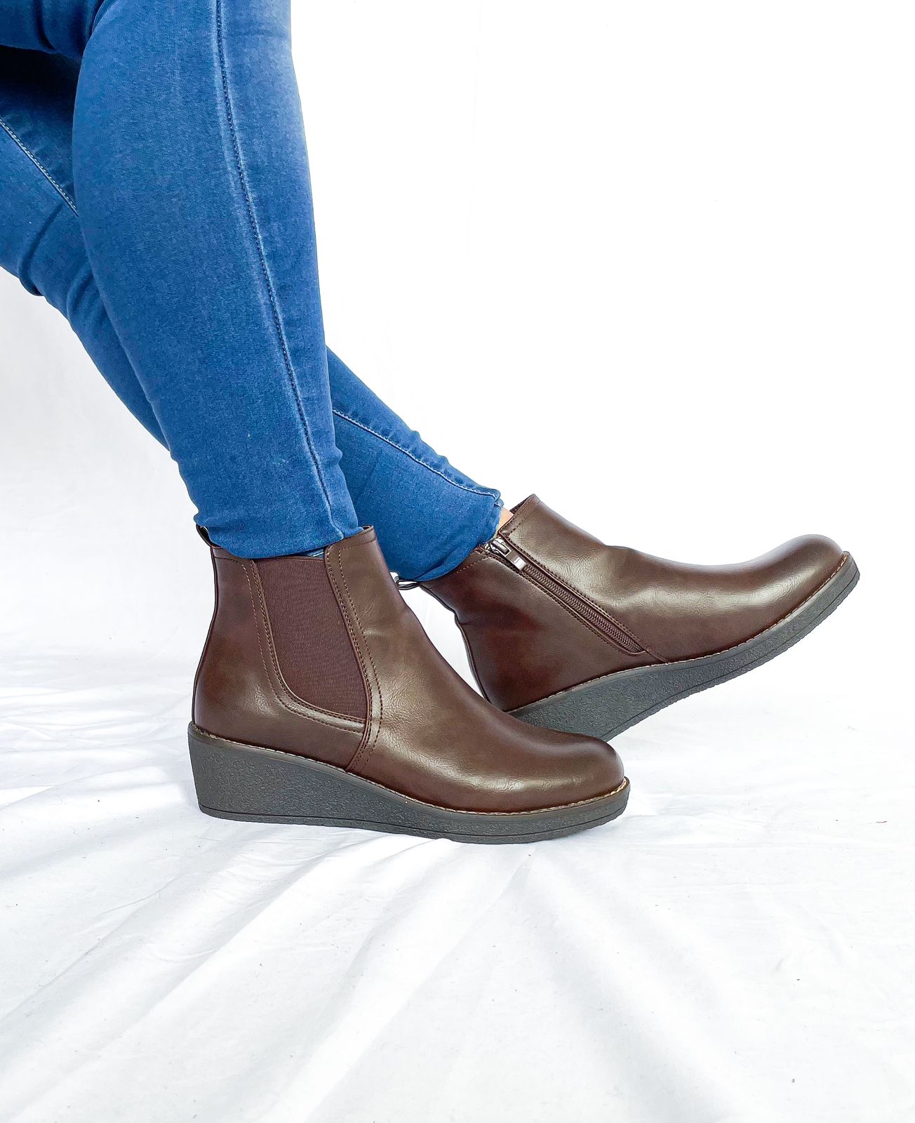 Botin Maite Cafe ambos pies modelados