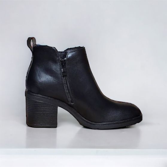 Botin Salome negro lateral