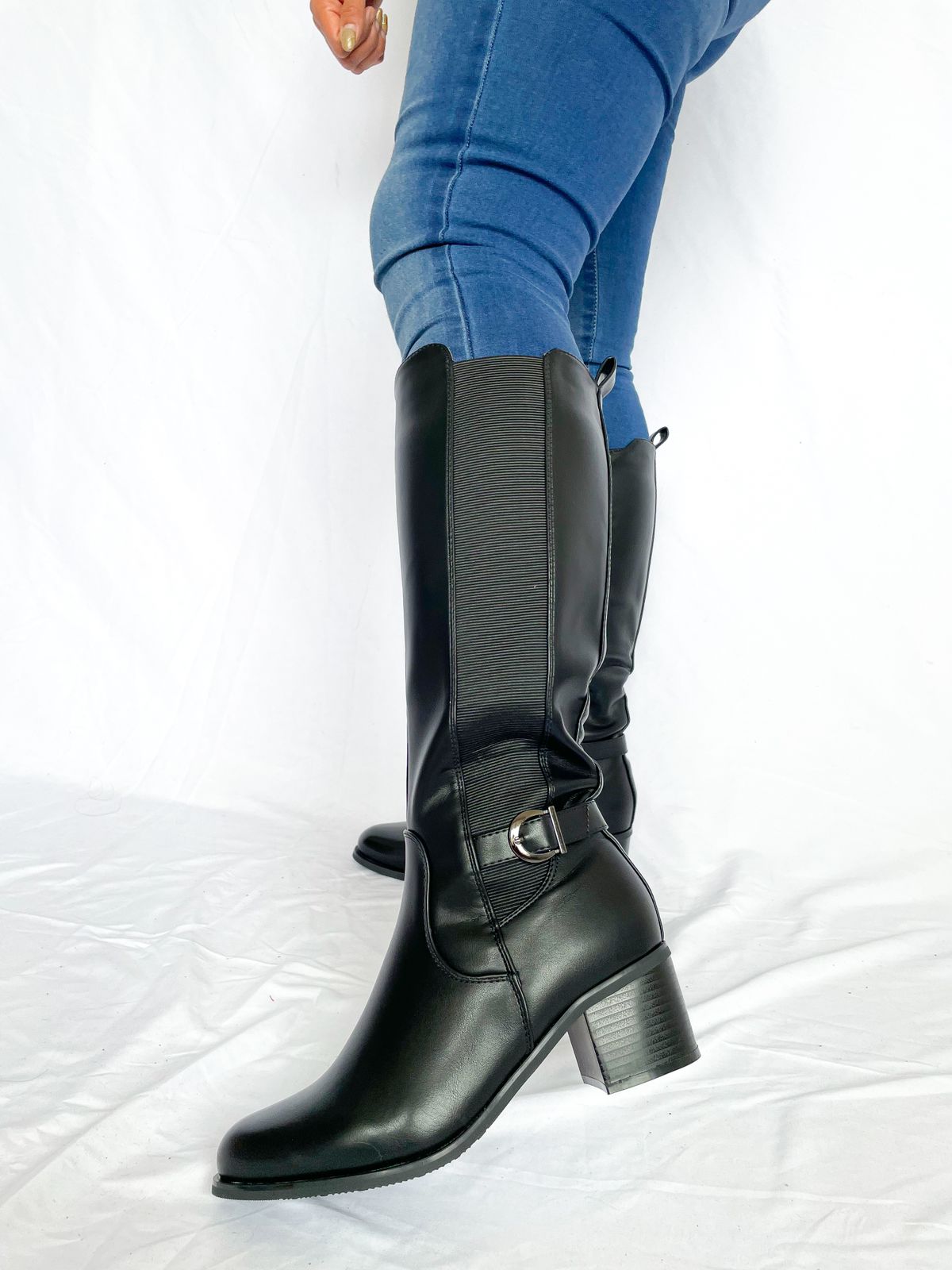 Botas Isis  Negro